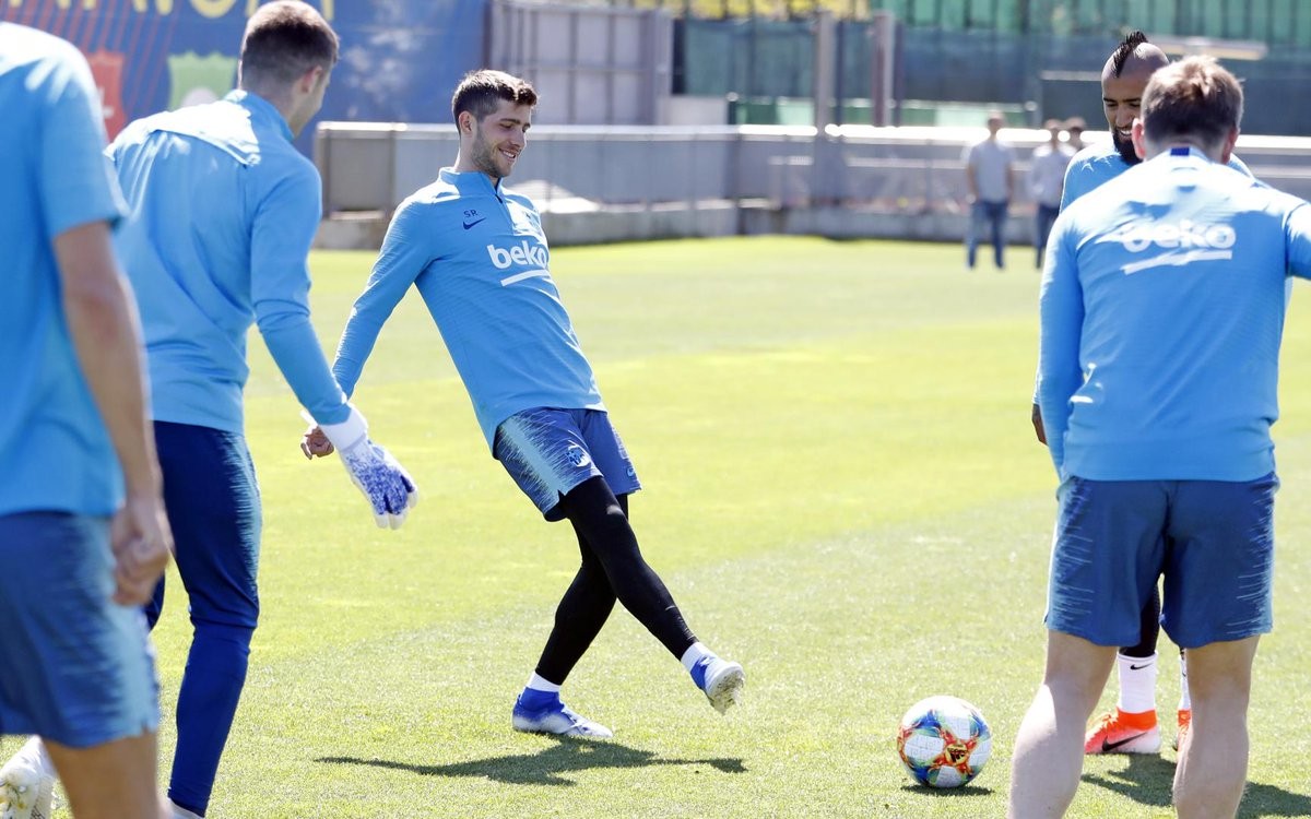 Jadon Sancho's stats this season are simply mind-blowing - Bóng Đá