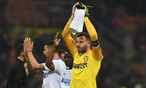 10 cầu thủ trên 35 tuổi có giá trị cao nhất thế giới: CR7 áp đảo tất cả  - Bóng Đá