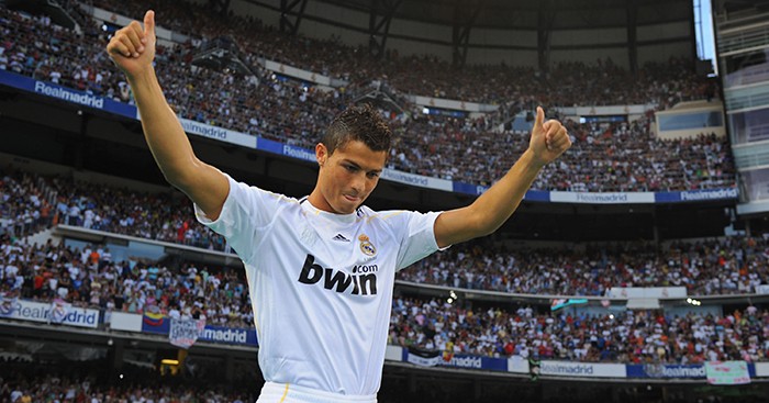 Tròn 10 năm, Ronaldo vẫn ám ảnh 'số 7' tại Old Trafford - Bóng Đá
