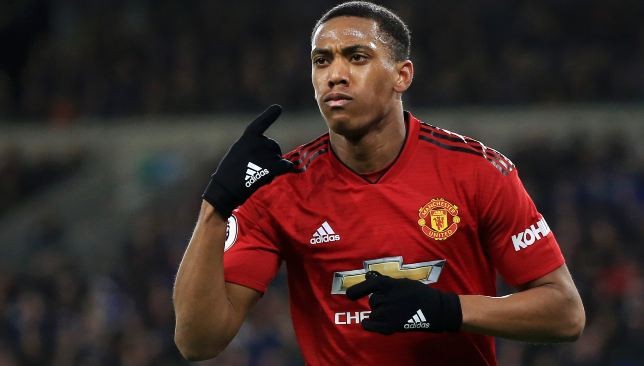 Hé lộ bảng lương chi tiết từng cầu thủ Man Utd: Sau Sanchez là ai? - Bóng Đá
