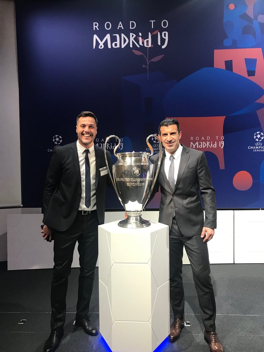 Liverpool ra mắt áo đấu - Bóng Đá