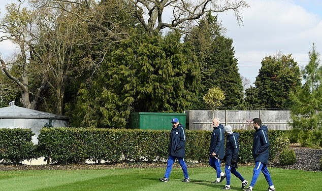 Chelsea tập luyện - Bóng Đá