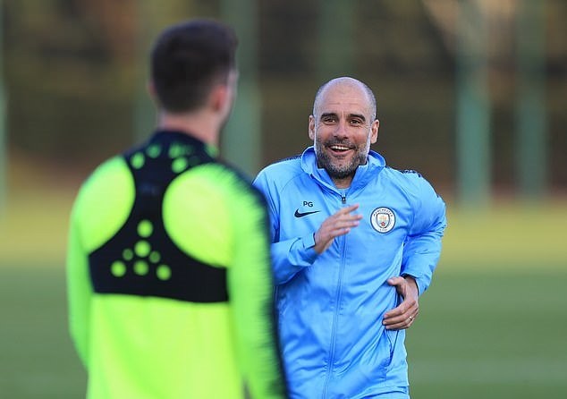 Sir Alex Solskjaer đến Old Trafford (ảnh) - Bóng Đá