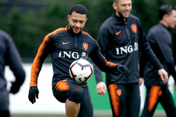 Vừa hạ Van Dijk và đây là thái độ của Babel trong ngày 