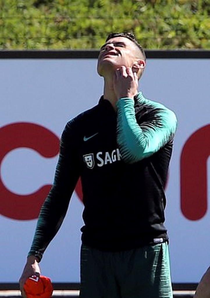 Ronaldo tập luyện cùng BĐN - Bóng Đá