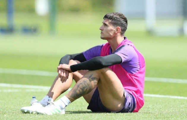 Biểu cảm đối lập của Tottenham trên sân tập sau màn lật kèo Ajax - Bóng Đá