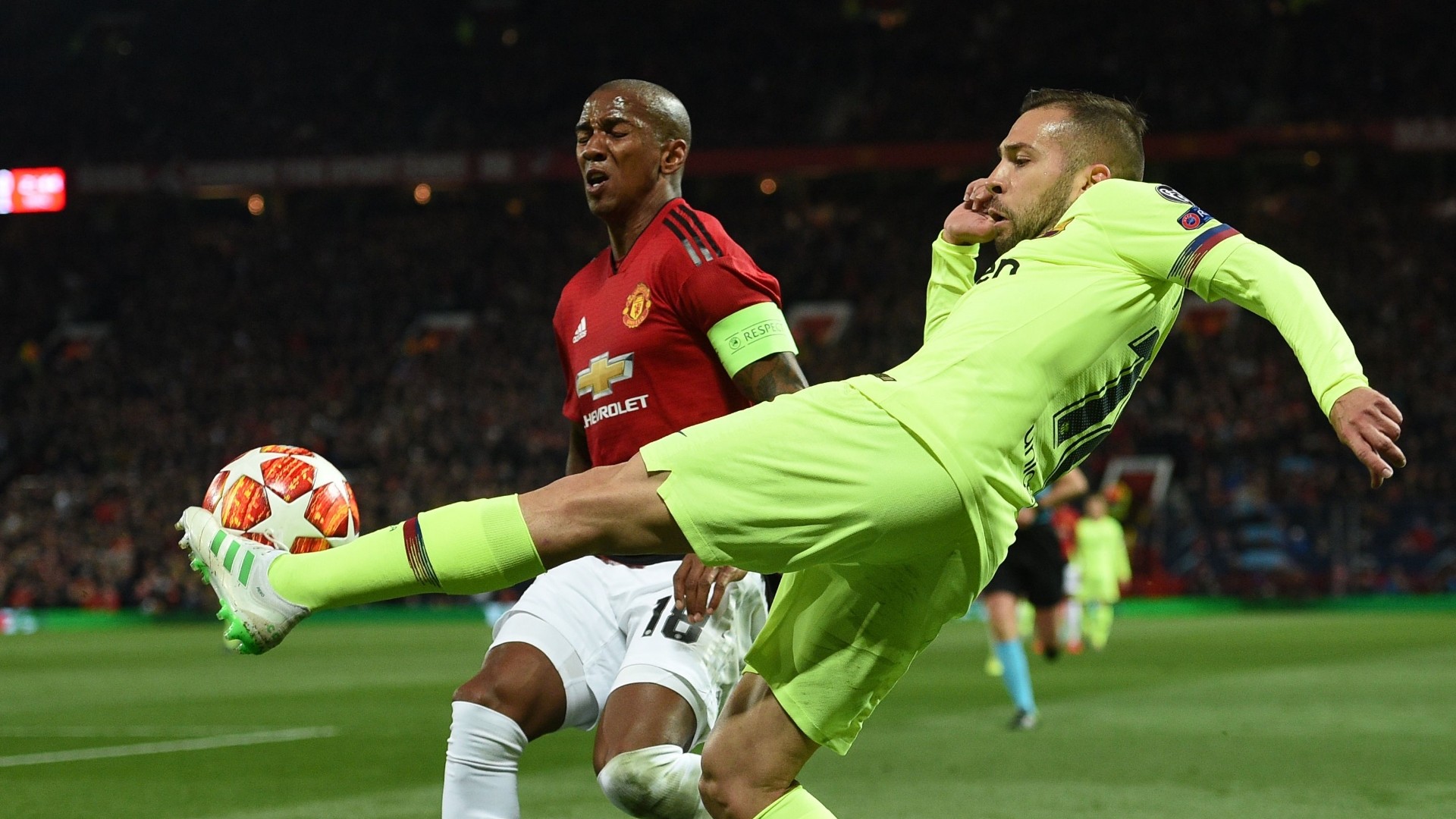 Man Utd còn chờ gì không bán đi 'thảm họa' - 32 lần mất bóng, 11 cú tạt không trúng đích - Bóng Đá