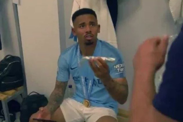 Dàn sao Man City lạ lẫm với món ăn được chủ nhà Brighton mời - Bóng Đá