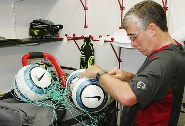 Chân dung Albert Morgan: Cánh tay mặt của Sir Alex Ferguson - Bóng Đá