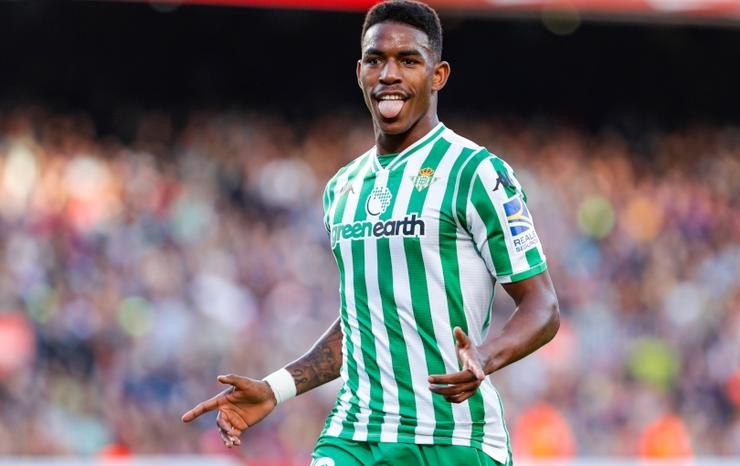 6 players Arsenal could realistically sign to improve them this summer - Bóng Đá