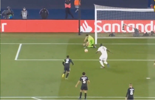 'Đó là 1 sai lầm khủng khiếp' - Bóng Đá