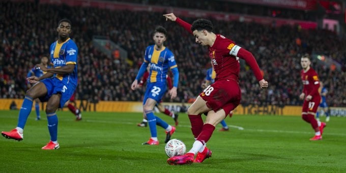 Băng đội trưởng Liverpool chính thức mở trang sử mới - Bóng Đá