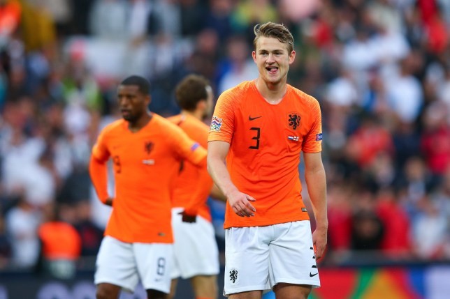 Chiêu mộ De Ligt, Man Utd đang 