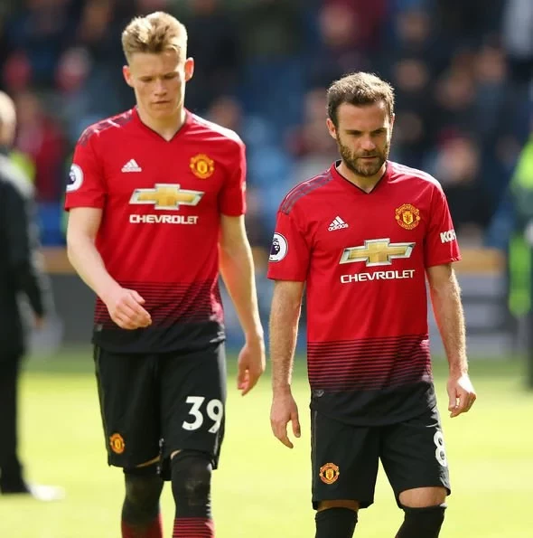 NÓNG: CĐV Man Utd đòi hủy lễ trao giải thường niên - Bóng Đá