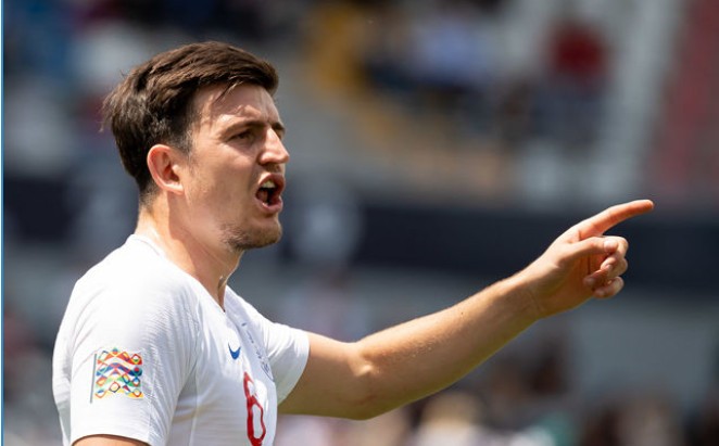 Mặc CĐV chỉ trích, Neville tin vẫn cần cầu thủ này - Bóng Đá