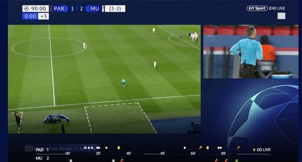 Khoảnh khắc VAR đưa Man Utd đi tiếp - Bóng Đá