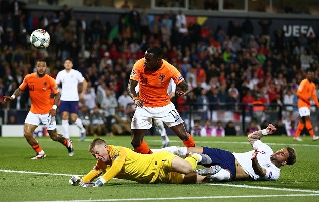 Siêu trung vệ lập công, 'Cơn lốc da cam' cuốn bay tuyển Anh về nước - Bóng Đá