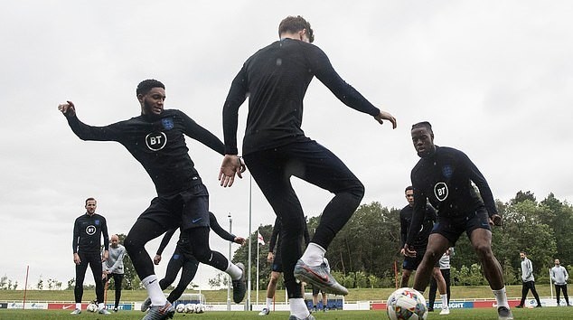 7 'ngôi sao Champions League' trở lại, đội tuyển Anh thật mạnh mẽ - Bóng Đá