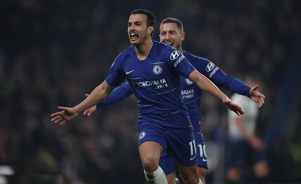 Son Heung-min như tài tử điện ảnh, nhận giải Cầu thủ xuất sắc nhất PL - Bóng Đá