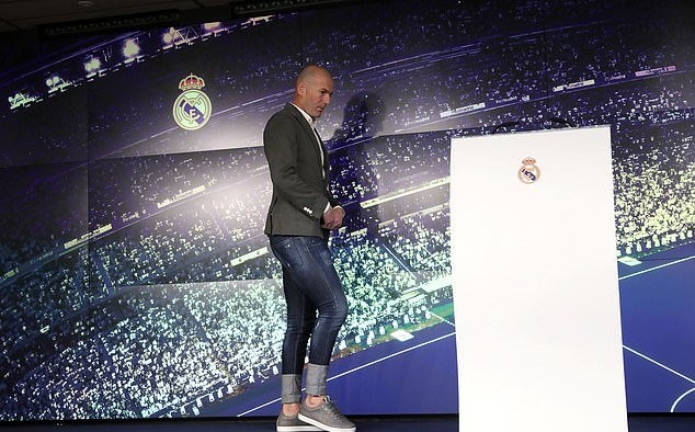 Chamberlain ghi bàn, Firmino lao vào tính 'đá bay' cả đồng đội - Bóng Đá