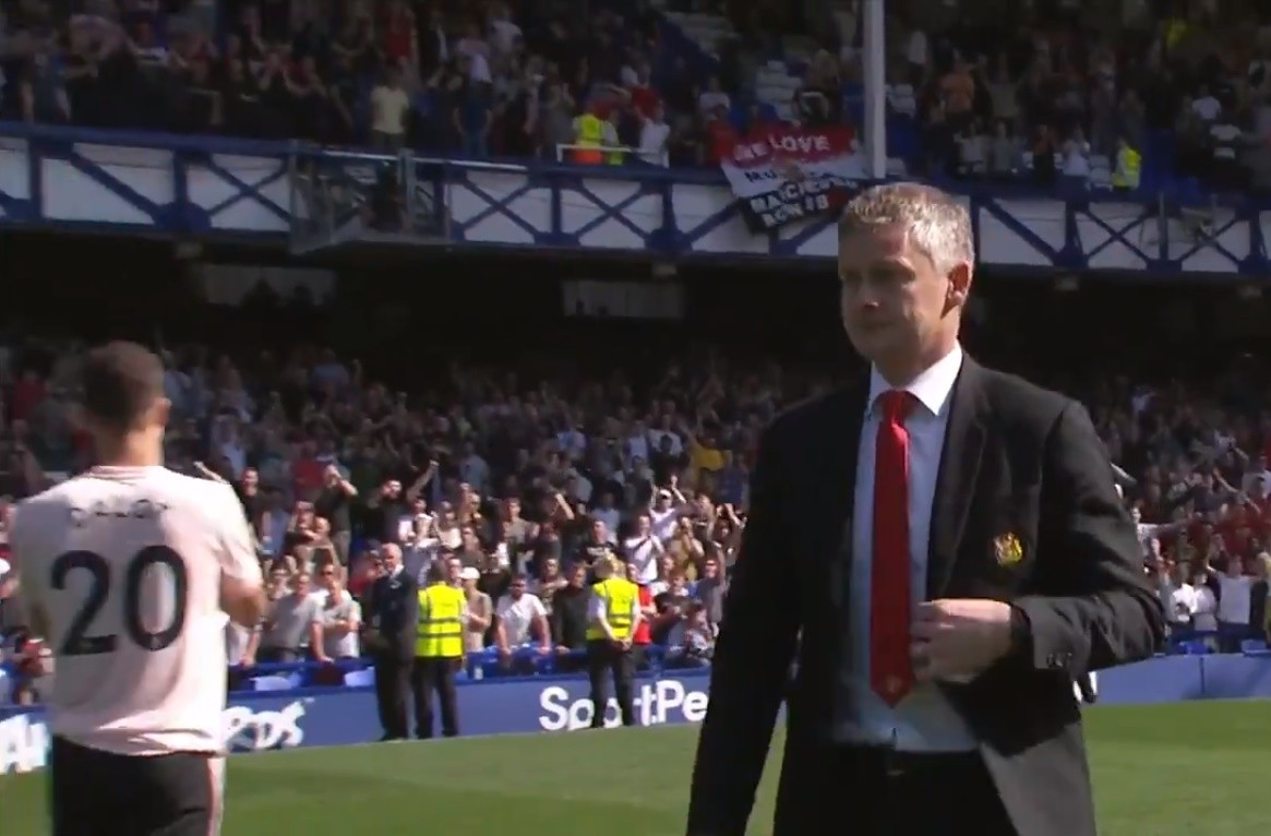 Pogba rời sân sớm nhất, Dalot McTominay ra xin lỗi khán giả - Bóng Đá