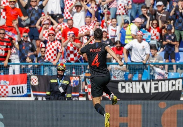 Ảnh Daniel James ngày Xứ Wales thua Croatia - Bóng Đá