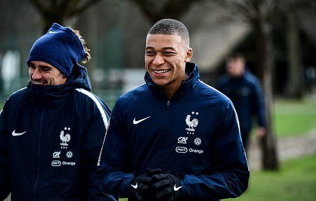 Đội hình giá trị nhất thế giới: Bom tấn Hazard không thể chen chân - Bóng Đá