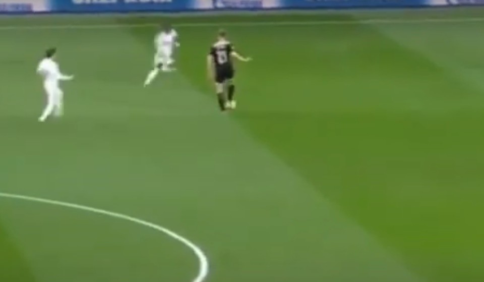 Ghi bàn phút cuối, trò cưng của Klopp giúp Giggs thở phào nhẹ nhõm - Bóng Đá