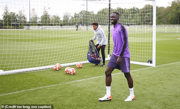 Ảnh Tottenham tập luyện, có Beckham - Bóng Đá