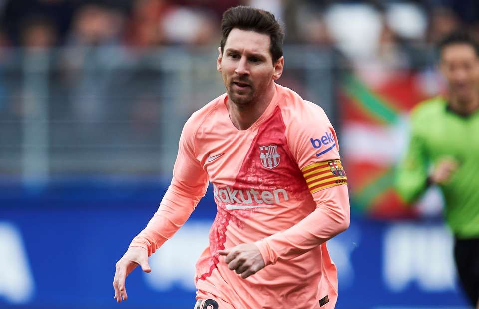 Mùa giải khủng khiếp của Lionel Messi - Bóng Đá