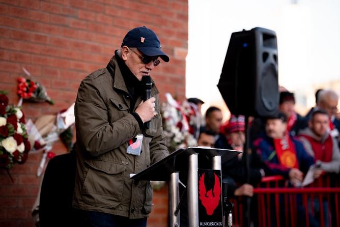 Man Utd tưởng niệm thảm họa Munich - Ảnh - Bóng Đá