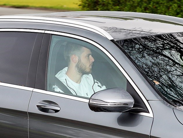 Marcus Rashford arrives at Manchester United training ground after injury blow - Ảnh - Bóng Đá