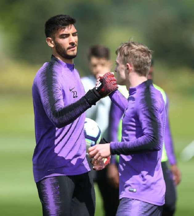 Biểu cảm đối lập của Tottenham trên sân tập sau màn lật kèo Ajax - Bóng Đá