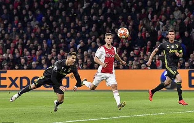 Xé lưới Ajax, Ronaldo xứng danh 