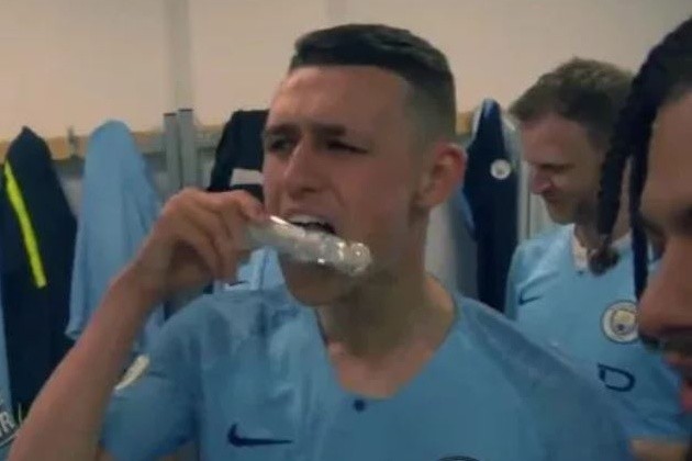 Dàn sao Man City lạ lẫm với món ăn được chủ nhà Brighton mời - Bóng Đá