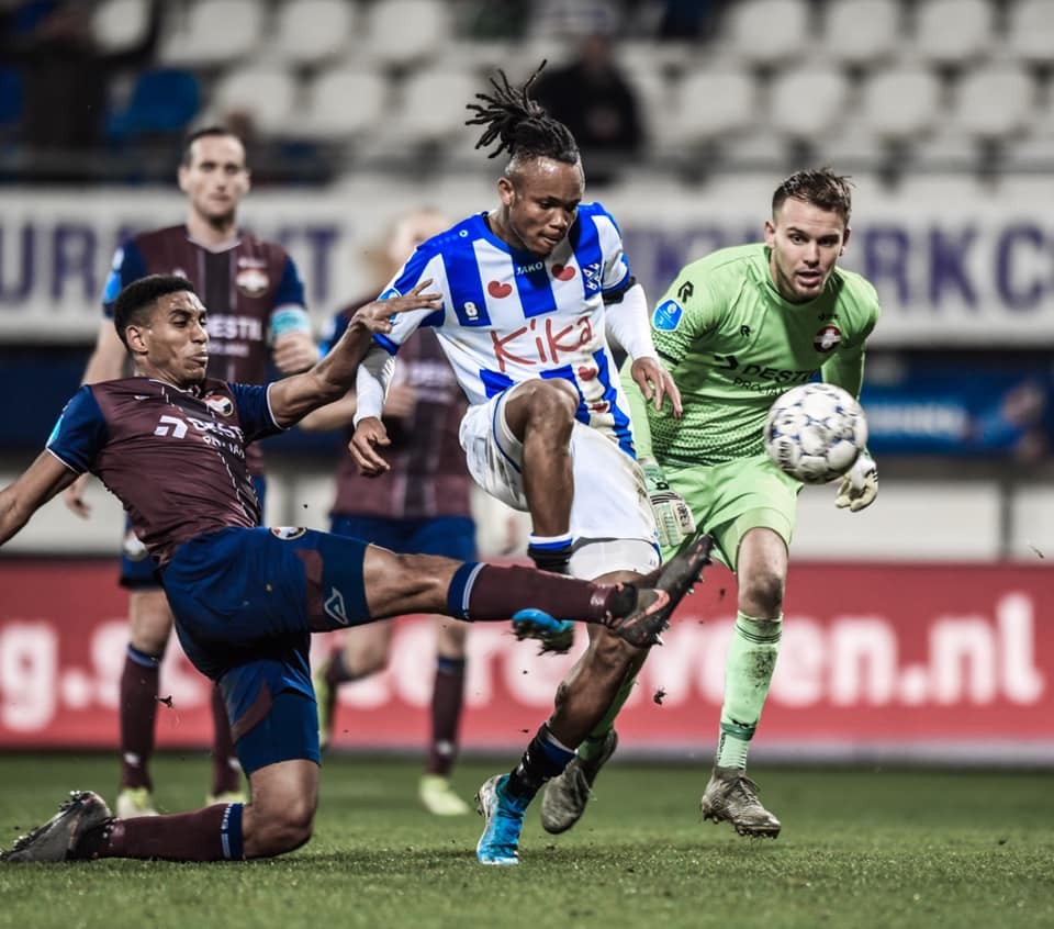 Đoàn Văn Hậu ngồi dự bị, SC Heerenveen đoạt vé dự Tứ kết Cúp Quốc gia - Bóng Đá