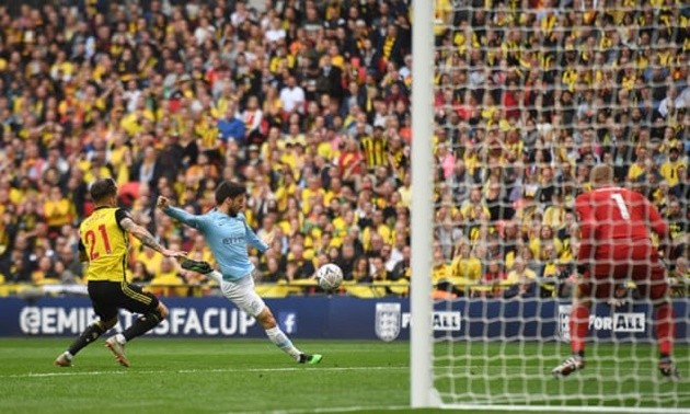 1 pha ra chân đẳng cấp, anh ấy đã ghìm bóng xuống' - Bóng Đá