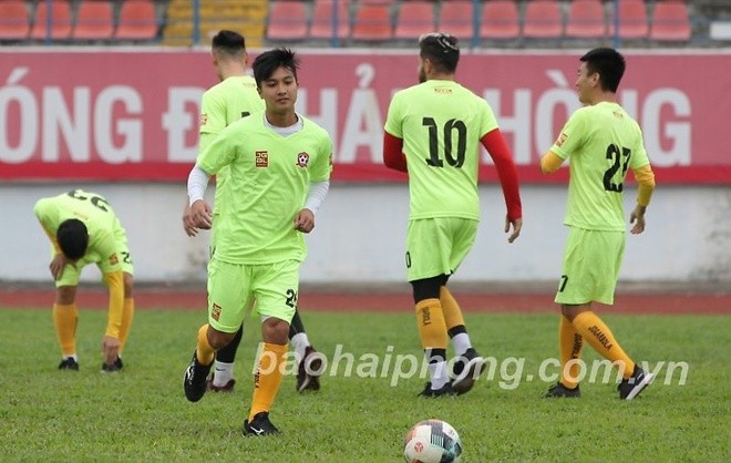 , lần đầu dự đấu trường V-League - Bóng Đá