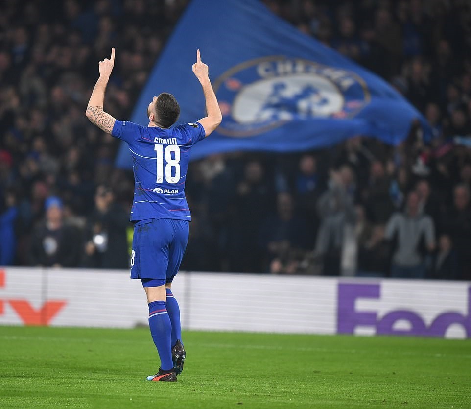 Ashley Young bị fan chỉ trích - Bóng Đá