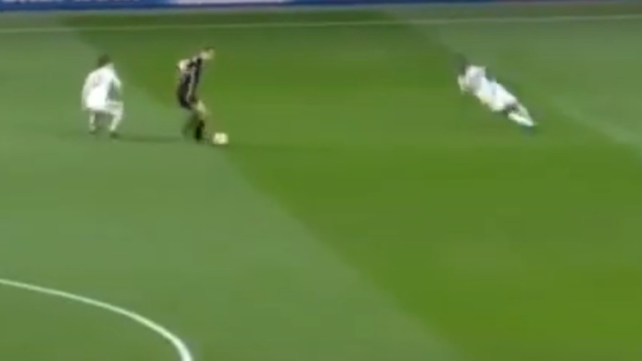 Ghi bàn phút cuối, trò cưng của Klopp giúp Giggs thở phào nhẹ nhõm - Bóng Đá