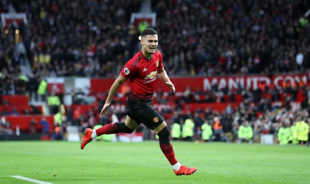  Man Utd share pics of stars including Fred and Martial on Fathers’ Day - Bóng Đá