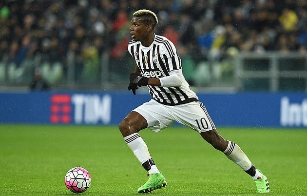 Pogba xem Sumo - Bóng Đá