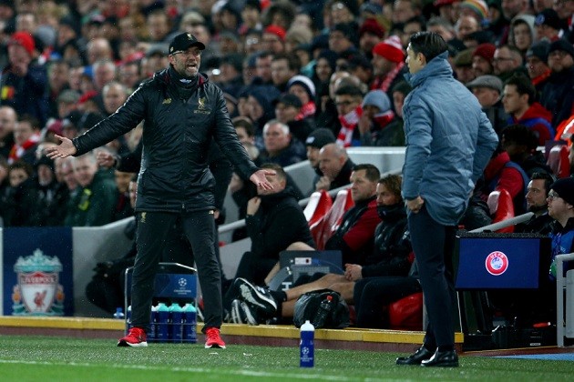 Muôn màu cảm xúc của Klopp trước khi bắt tay 