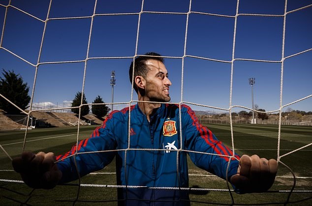 PSG joined by Bayern Munich in race to land €35m-rated Milan midfielder  - Bóng Đá