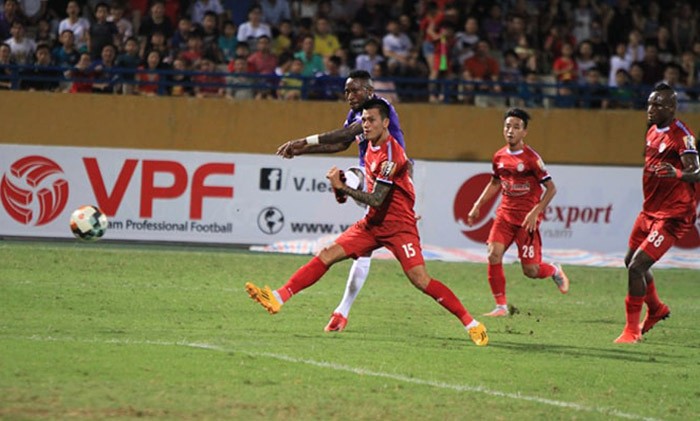 TRỰC TIẾP Hà Nội 0-0 TP.HCM (H1): Samson đe doạ khung thành Thanh Thắng - Bóng Đá