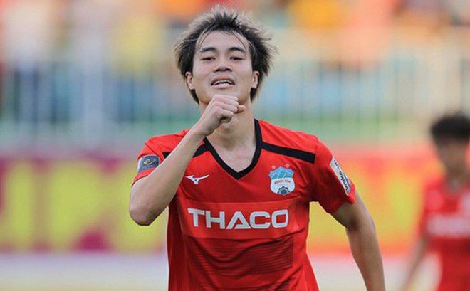 Văn Toàn tiết lộ bến đỗ trong mơ nếu rời HAGL trong tương lai - Bóng Đá