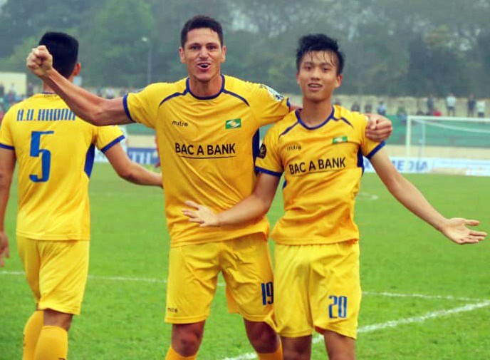 SLNA vs QN - Bóng Đá