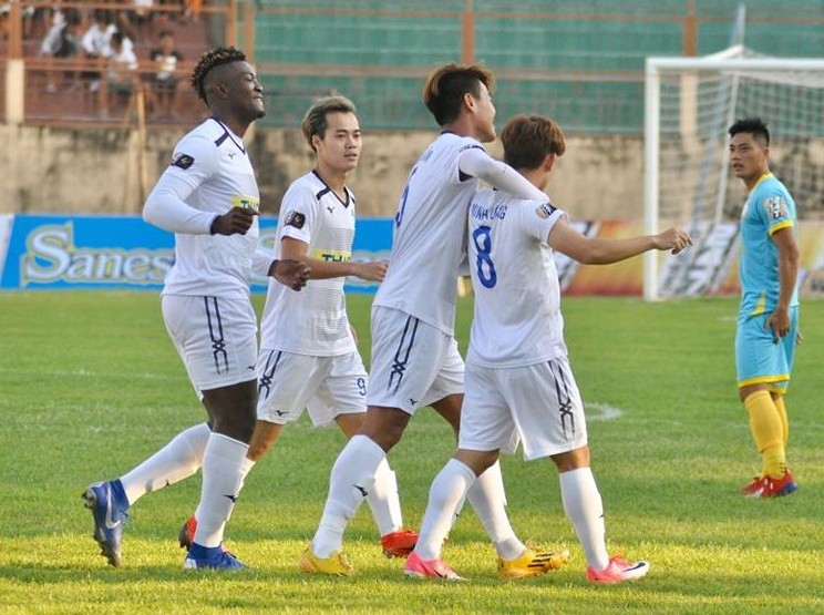 HLV HAGL chấm Tuấn Anh 9 điểm sau màn trở lại ngọt ngào - Bóng Đá