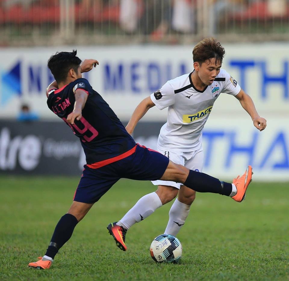 Đã rõ nguyên nhân chính khiến Tuấn Anh dự bị trong trận thua 