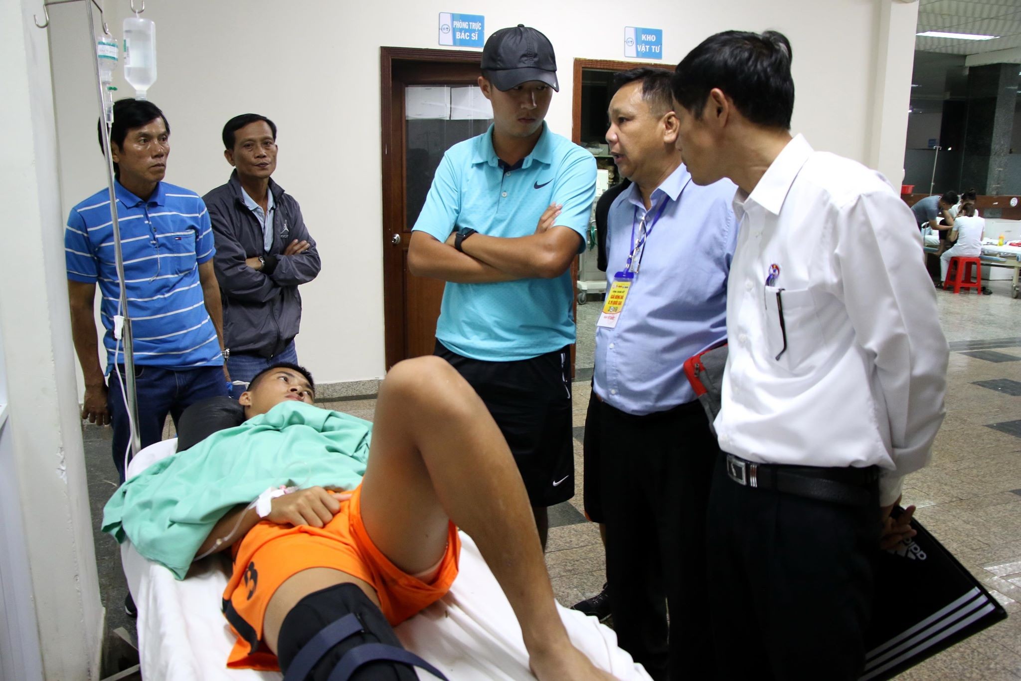 Thắng lứa khóa 4 HAGL JMG, bầu Hiển thưởng lớn U19 SHB Đà Nẵng - Bóng Đá